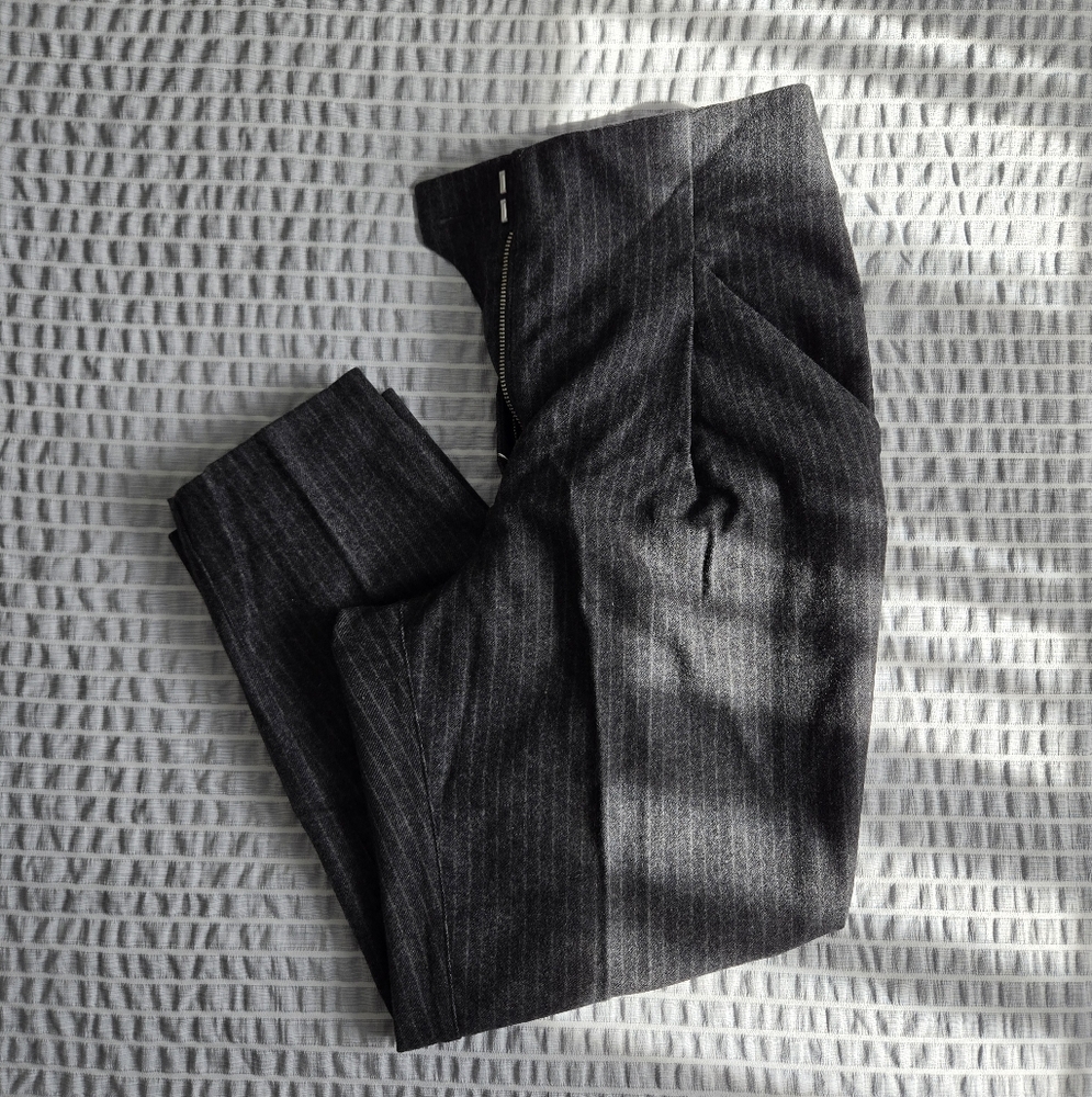 Wilfred Aritzia Wool Pinstripe Trousers Tailored Tapered Dress Pants Grey